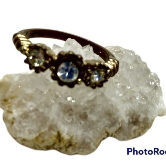 Antique trinity crystal ring size 5.5 - Picture 2 of 2
